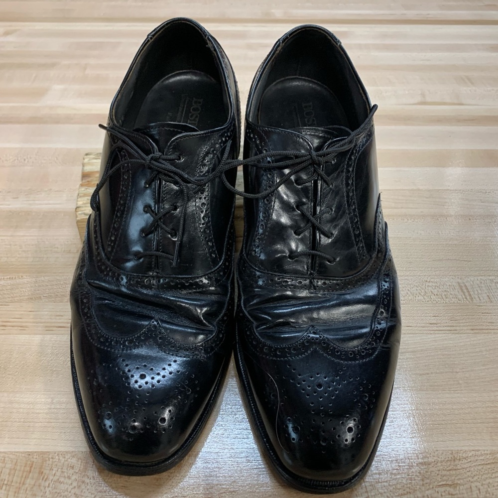 Black wingtips